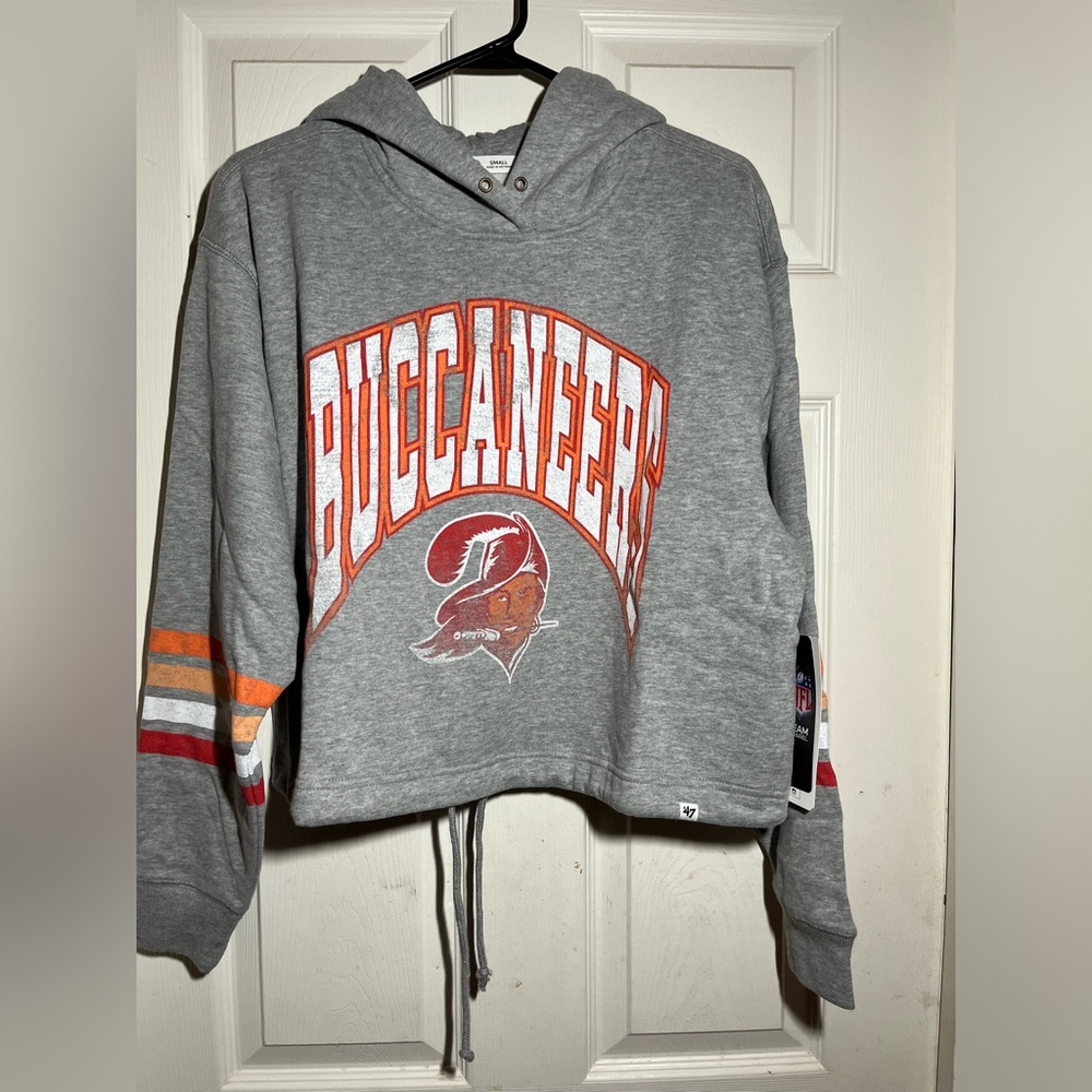 NEW WITH TAGS!! NFL BUCCANEERS WOMEN SIZE SM THERE IS NO STRING AROUND THE HOOD